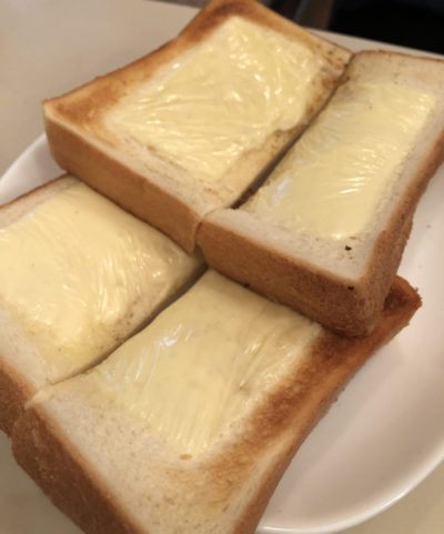 ヘッケルンのチーズトースト